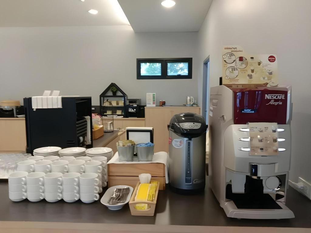 サンズ ホテル Ratchaburi エクステリア 写真